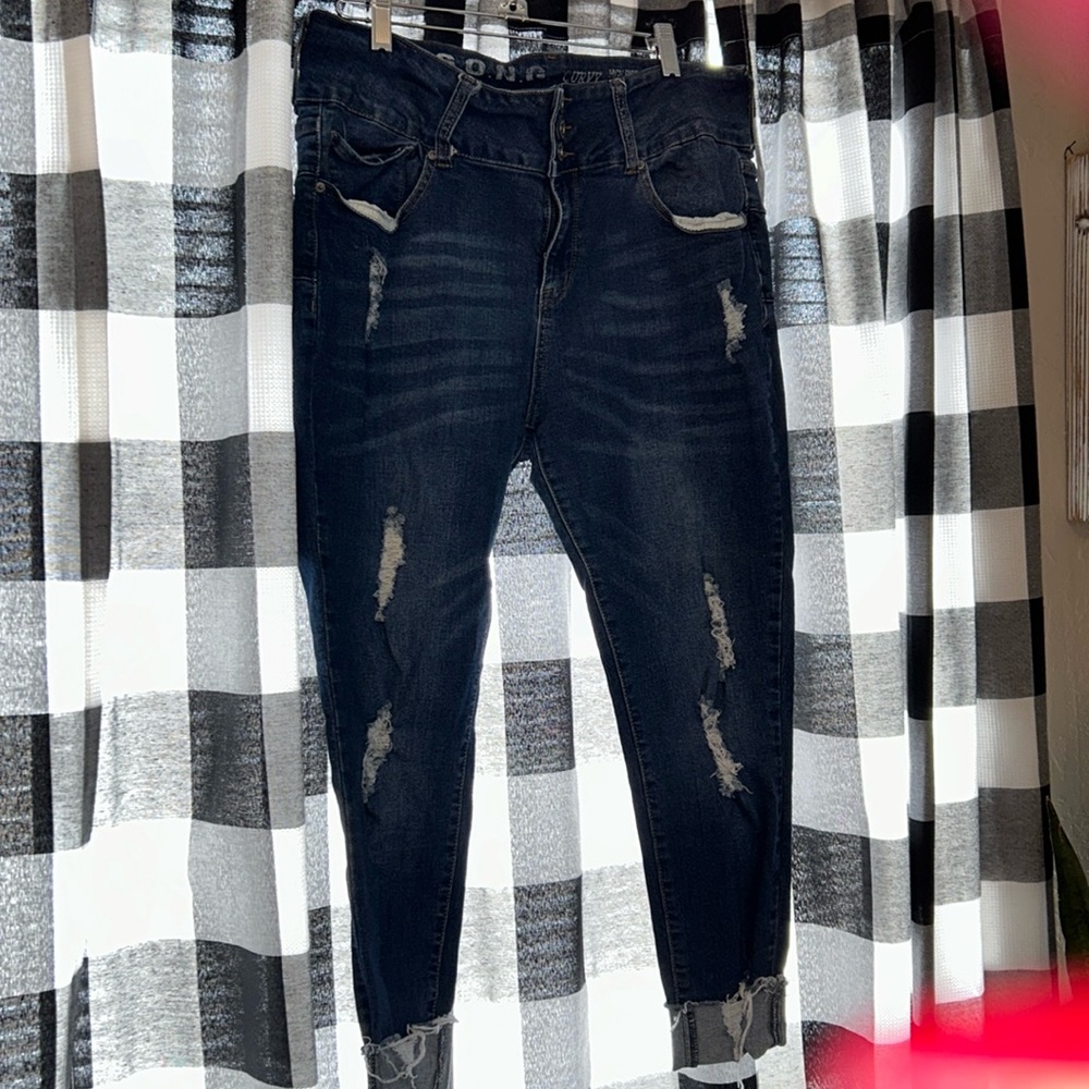 Skinny distressed stretchy jeans